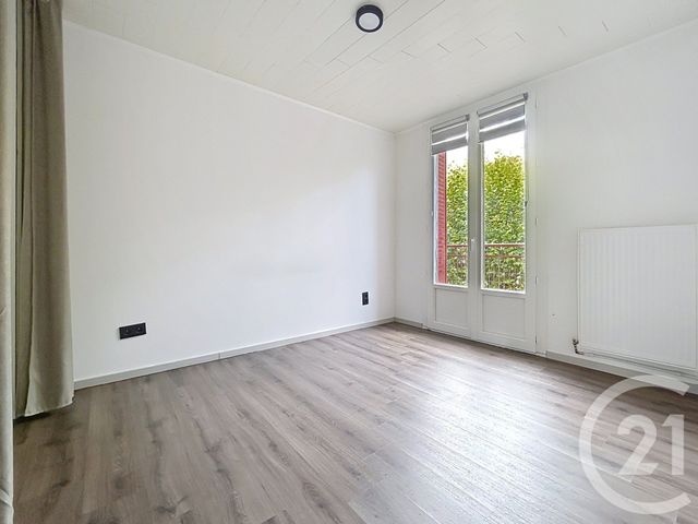 Appartement F4 &agrave; louer - 4 pi&egrave;ces - 66,92 m2 - La Chapelle St Luc - 10 - CHAMPAGNE-ARDENNE