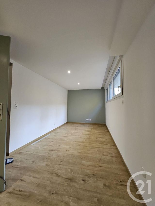 Appartement Studio &agrave; louer - 1 pi&egrave;ce - 30 m2 - Troyes - 10 - CHAMPAGNE-ARDENNE