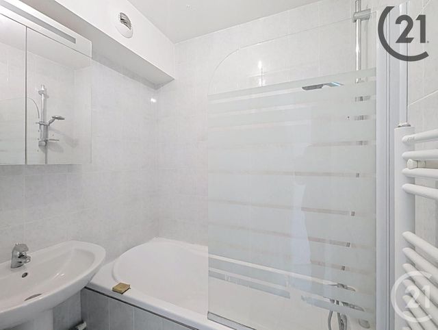 Appartement F3 à vendre - 3 pièces - 68 m2 - Provins - 77 - ILE-DE-FRANCE