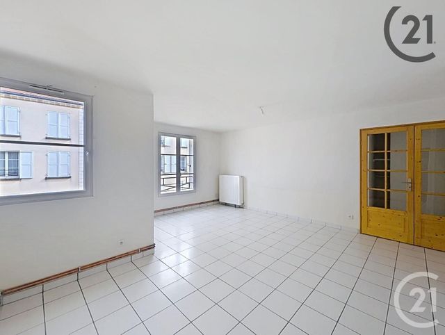 Appartement F3 à vendre - 3 pièces - 68 m2 - Provins - 77 - ILE-DE-FRANCE
