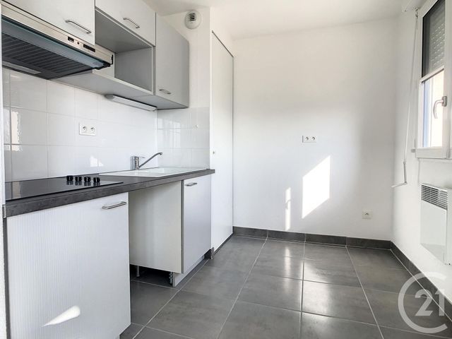 Appartement F2 &agrave; louer - 2 pi&egrave;ces - 49,60 m2 - Provins - 77 - ILE-DE-FRANCE