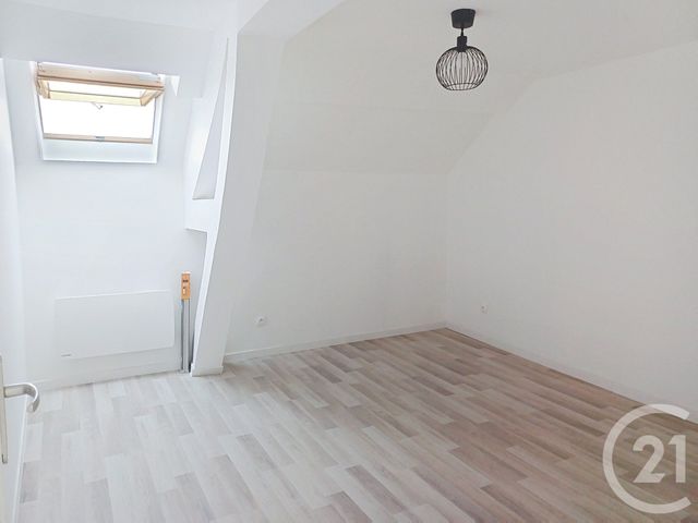 Appartement F3 &agrave; louer - 3 pi&egrave;ces - 86,51 m2 - Rouilly - 77 - ILE-DE-FRANCE