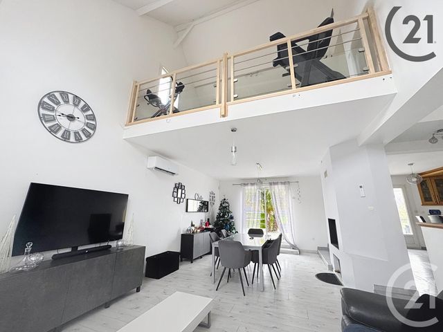 Maison à vendre - 9 pièces - 197 m2 - Ste Colombe - 77 - ILE-DE-FRANCE