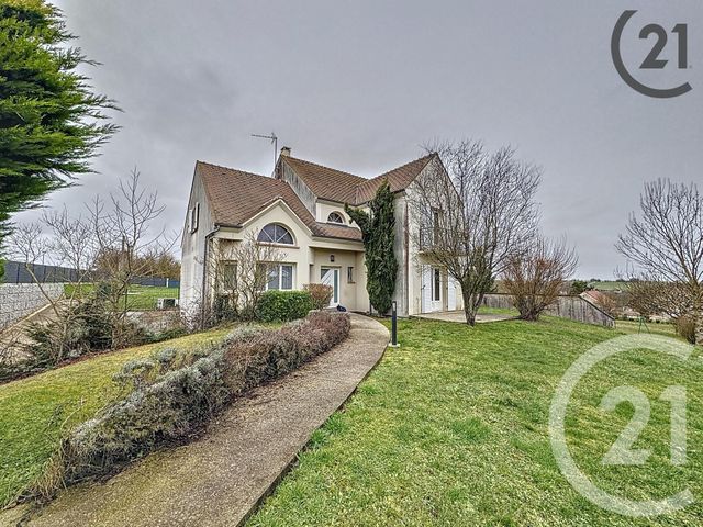 Maison à vendre - 9 pièces - 197 m2 - Ste Colombe - 77 - ILE-DE-FRANCE