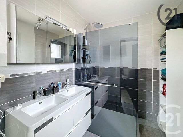 Maison à vendre - 9 pièces - 197 m2 - Ste Colombe - 77 - ILE-DE-FRANCE