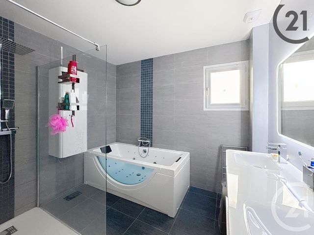 Maison à vendre - 9 pièces - 197 m2 - Ste Colombe - 77 - ILE-DE-FRANCE