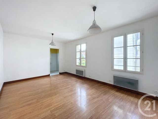 Appartement F1 &agrave; louer - 1 pi&egrave;ce - 36,96 m2 - Provins - 77 - ILE-DE-FRANCE