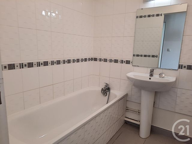 Appartement F2 &agrave; louer - 2 pi&egrave;ces - 41,63 m2 - Provins - 77 - ILE-DE-FRANCE