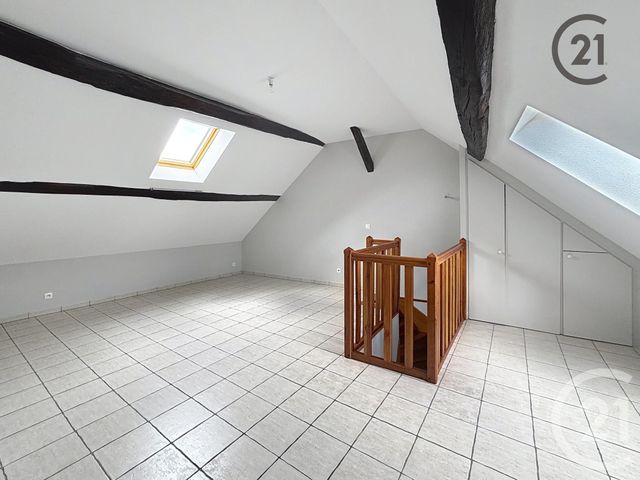 Appartement T4 à louer - 4 pièces - 71,14 m2 - Provins - 77 - ILE-DE-FRANCE