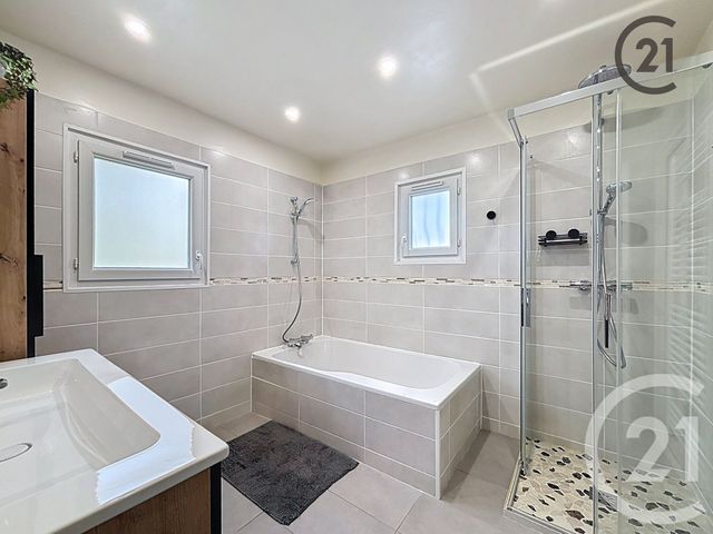 Maison à vendre - 5 pièces - 122,42 m2 - Provins - 77 - ILE-DE-FRANCE