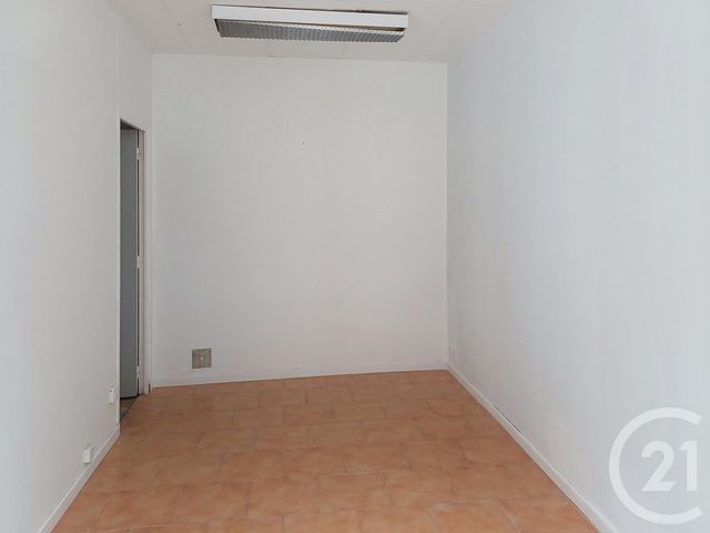 Commerce à louer - 21 m2 - 10 - CHAMPAGNE-ARDENNE