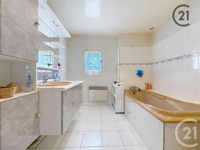 Maison à vendre - 9 pièces - 229,80 m2 - Sourdun - 77 - ILE-DE-FRANCE