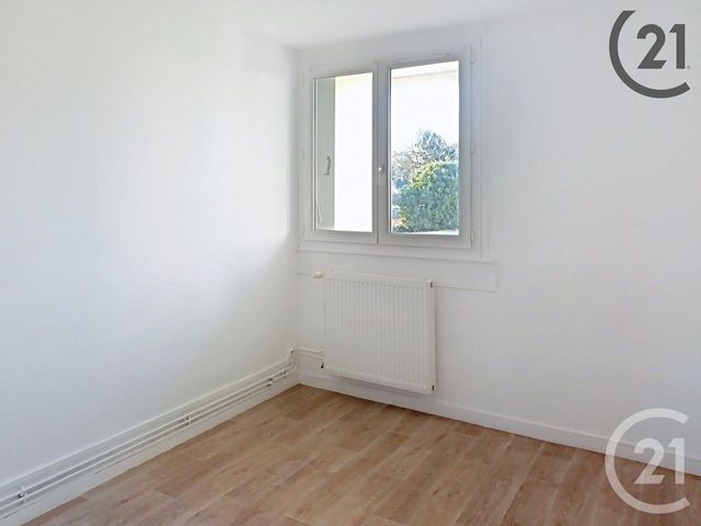 Appartement F5 à louer - 5 pièces - 90,30 m2 - Provins - 77 - ILE-DE-FRANCE