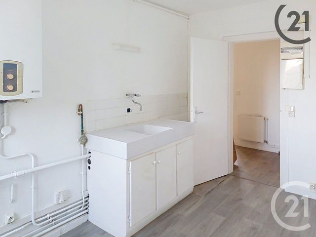 Appartement F5 à louer - 5 pièces - 90,30 m2 - Provins - 77 - ILE-DE-FRANCE