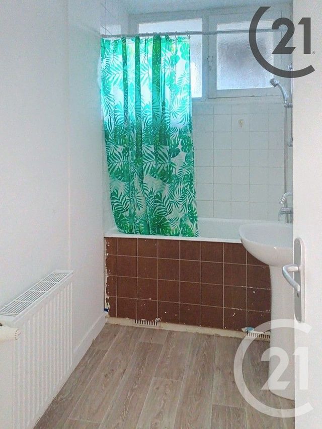 Appartement F5 à louer - 5 pièces - 90,30 m2 - Provins - 77 - ILE-DE-FRANCE