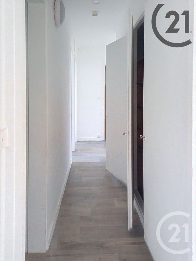 Appartement F5 à louer - 5 pièces - 90,30 m2 - Provins - 77 - ILE-DE-FRANCE