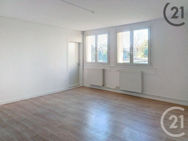 Appartement F5 à louer - 5 pièces - 90,30 m2 - Provins - 77 - ILE-DE-FRANCE