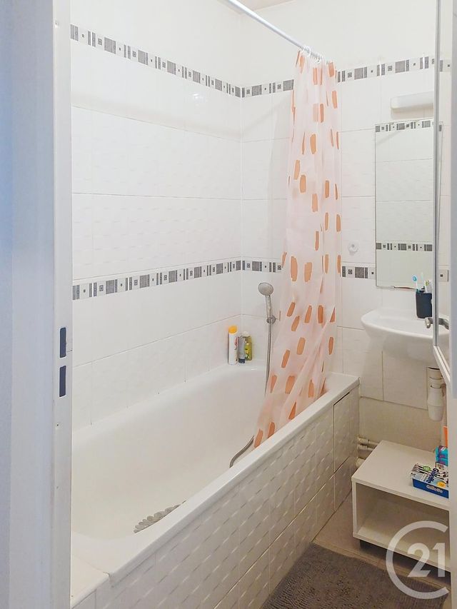 Appartement F2 à louer - 2 pièces - 42,17 m2 - Provins - 77 - ILE-DE-FRANCE