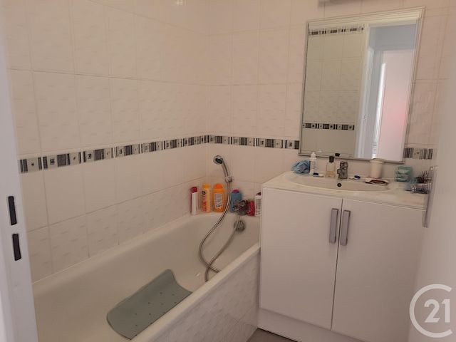 Appartement F3 à louer - 3 pièces - 52,85 m2 - Provins - 77 - ILE-DE-FRANCE