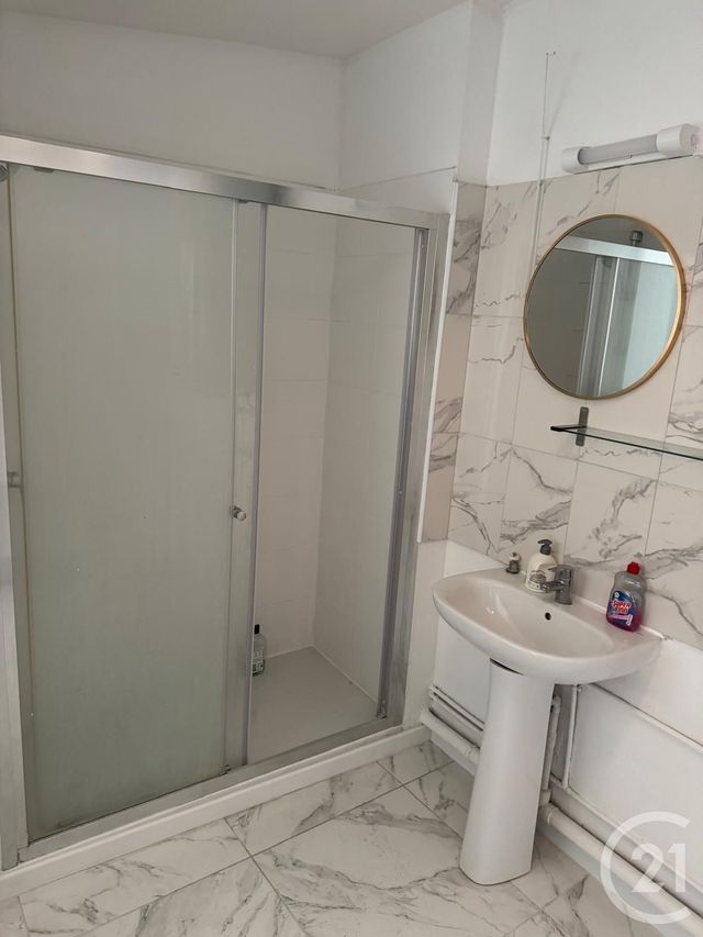 Appartement F1 &agrave; louer - 1 pi&egrave;ce - 34 m2 - La Ferte Gaucher - 77 - ILE-DE-FRANCE