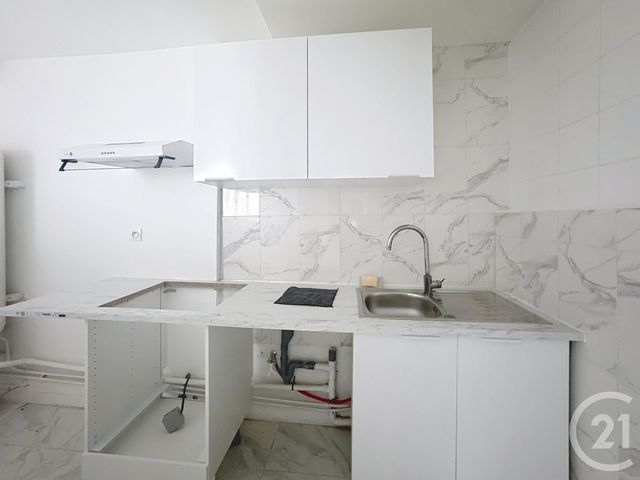 Appartement F4 &agrave; louer - 4 pi&egrave;ces - 71 m2 - La Ferte Gaucher - 77 - ILE-DE-FRANCE