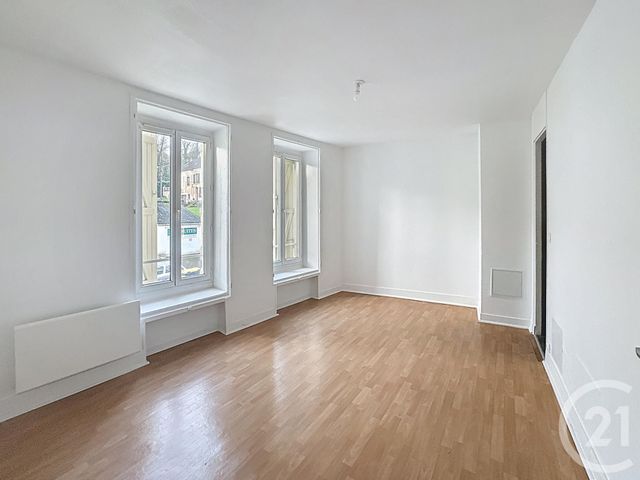 Appartement F4 &agrave; louer - 4 pi&egrave;ces - 71 m2 - La Ferte Gaucher - 77 - ILE-DE-FRANCE