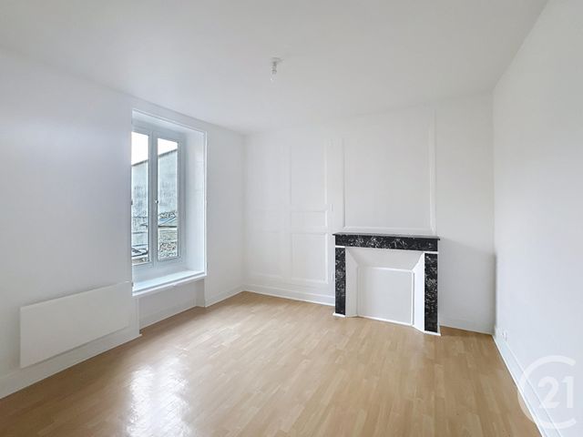 Appartement F4 &agrave; louer - 4 pi&egrave;ces - 71 m2 - La Ferte Gaucher - 77 - ILE-DE-FRANCE