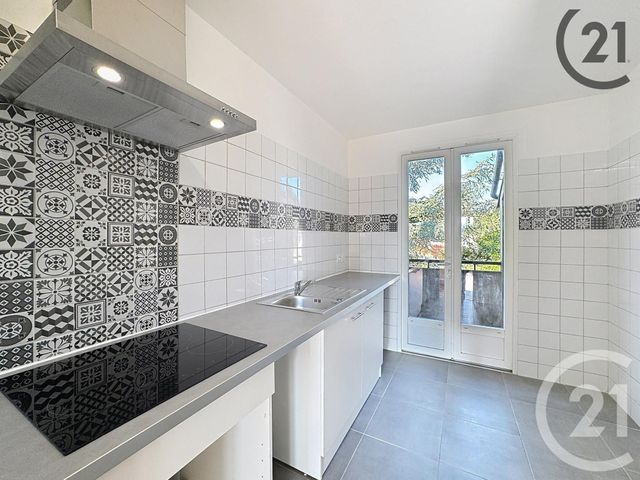 Appartement F3 &agrave; louer - 3 pi&egrave;ces - 69,26 m2 - Provins - 77 - ILE-DE-FRANCE