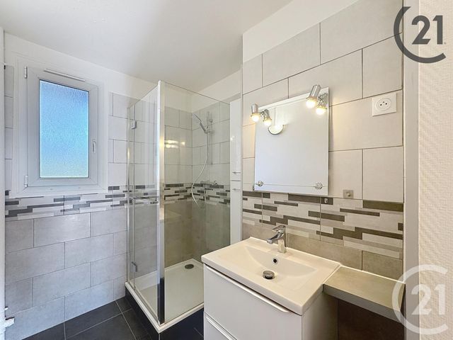 Appartement F3 &agrave; louer - 3 pi&egrave;ces - 69,26 m2 - Provins - 77 - ILE-DE-FRANCE