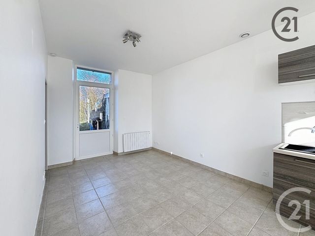 Maison &agrave; louer - 1 pi&egrave;ce - 48,18 m2 - Chalmaison - 77 - ILE-DE-FRANCE