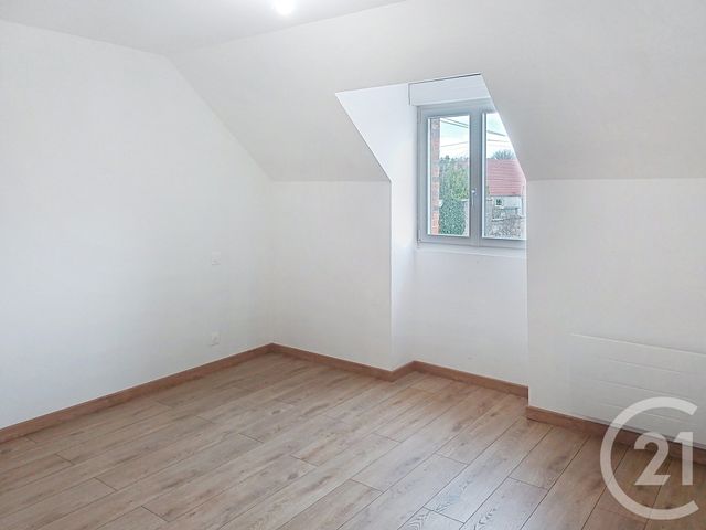 Maison &agrave; louer - 4 pi&egrave;ces - 106 m2 - Chalautre La Grande - 77 - ILE-DE-FRANCE