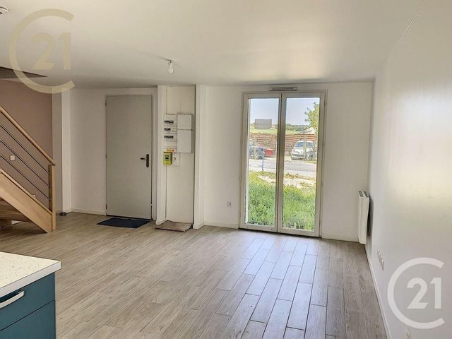 Maison &agrave; louer - 4 pi&egrave;ces - 80,36 m2 - Jutigny - 77 - ILE-DE-FRANCE