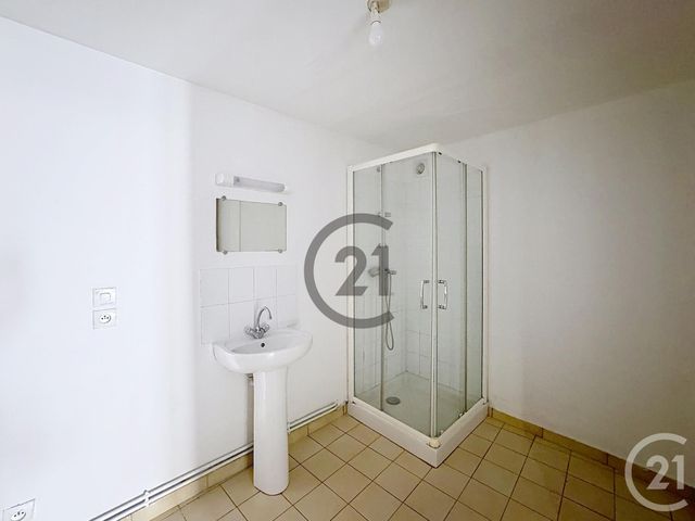 Appartement F2 &agrave; louer - 2 pi&egrave;ces - 51,45 m2 - Provins - 77 - ILE-DE-FRANCE