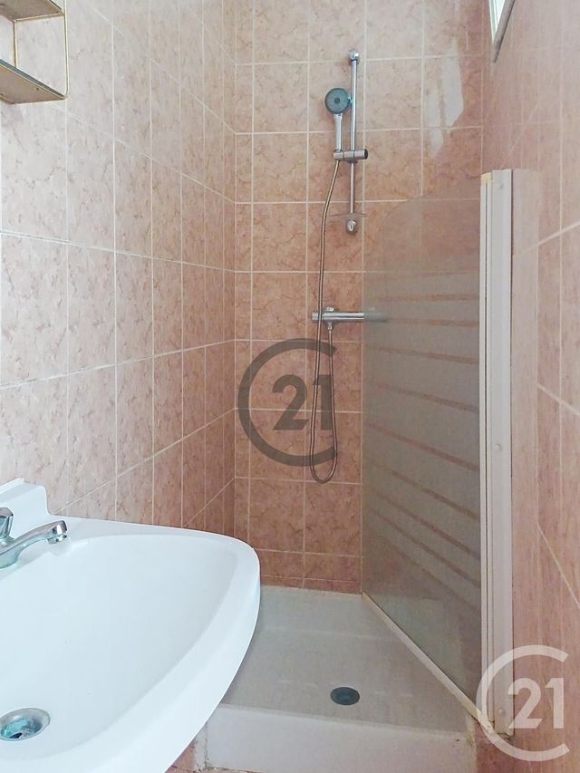 Appartement F1 &agrave; louer - 1 pi&egrave;ce - 26,34 m2 - Provins - 77 - ILE-DE-FRANCE
