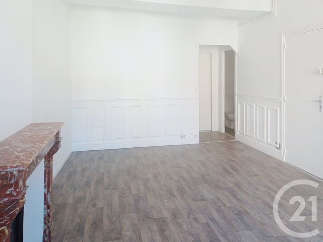 Appartement F1 &agrave; louer - 1 pi&egrave;ce - 32,25 m2 - Provins - 77 - ILE-DE-FRANCE