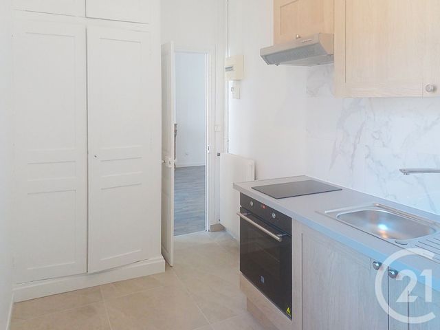 Appartement F1 &agrave; louer - 1 pi&egrave;ce - 32,25 m2 - Provins - 77 - ILE-DE-FRANCE