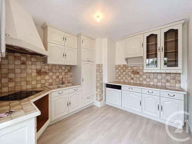 Maison &agrave; louer - 4 pi&egrave;ces - 89,40 m2 - Nangis - 77 - ILE-DE-FRANCE