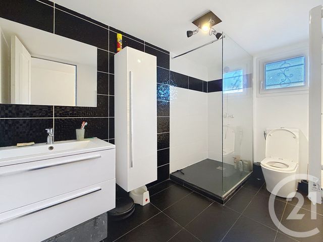 Maison &agrave; louer - 8 pi&egrave;ces - 155,10 m2 - Provins - 77 - ILE-DE-FRANCE