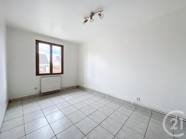 Maison &agrave; louer - 4 pi&egrave;ces - 99,88 m2 - Gouaix - 77 - ILE-DE-FRANCE