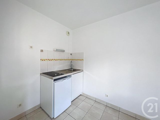 Appartement F1 &agrave; louer - 1 pi&egrave;ce - 19,82 m2 - Provins - 77 - ILE-DE-FRANCE