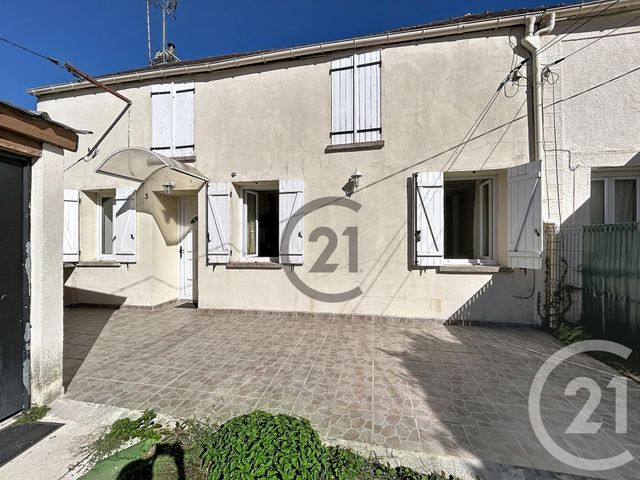 Maison &agrave; louer - 3 pi&egrave;ces - 83,41 m2 - Sourdun - 77 - ILE-DE-FRANCE