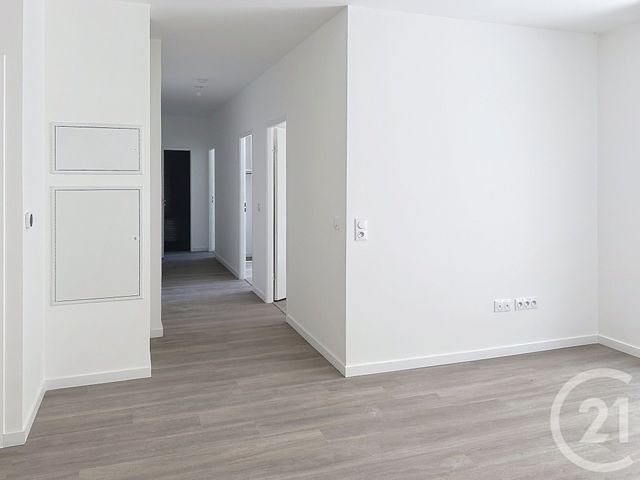 Appartement F4 &agrave; louer - 4 pi&egrave;ces - 72,70 m2 - Provins - 77 - ILE-DE-FRANCE