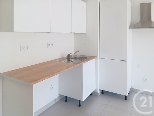 Appartement F3 &agrave; louer - 3 pi&egrave;ces - 57,93 m2 - Provins - 77 - ILE-DE-FRANCE
