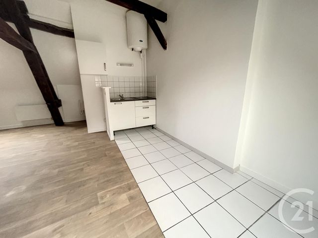 Appartement F1 &agrave; louer - 1 pi&egrave;ce - 24,61 m2 - Provins - 77 - ILE-DE-FRANCE