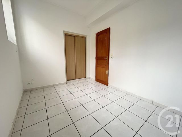Appartement F3 &agrave; louer - 3 pi&egrave;ces - 46,97 m2 - Provins - 77 - ILE-DE-FRANCE
