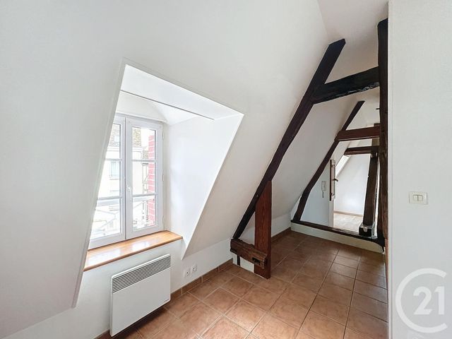 Appartement F1 &agrave; louer - 1 pi&egrave;ce - 22,15 m2 - Provins - 77 - ILE-DE-FRANCE