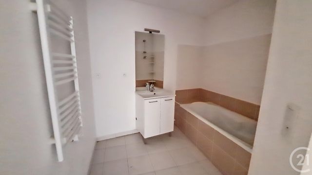 Appartement F3 &agrave; louer - 3 pi&egrave;ces - 58,55 m2 - Provins - 77 - ILE-DE-FRANCE