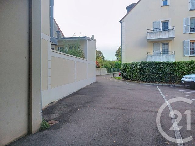 Parking &agrave; louer - 12 m2 - Provins - 77 - ILE-DE-FRANCE