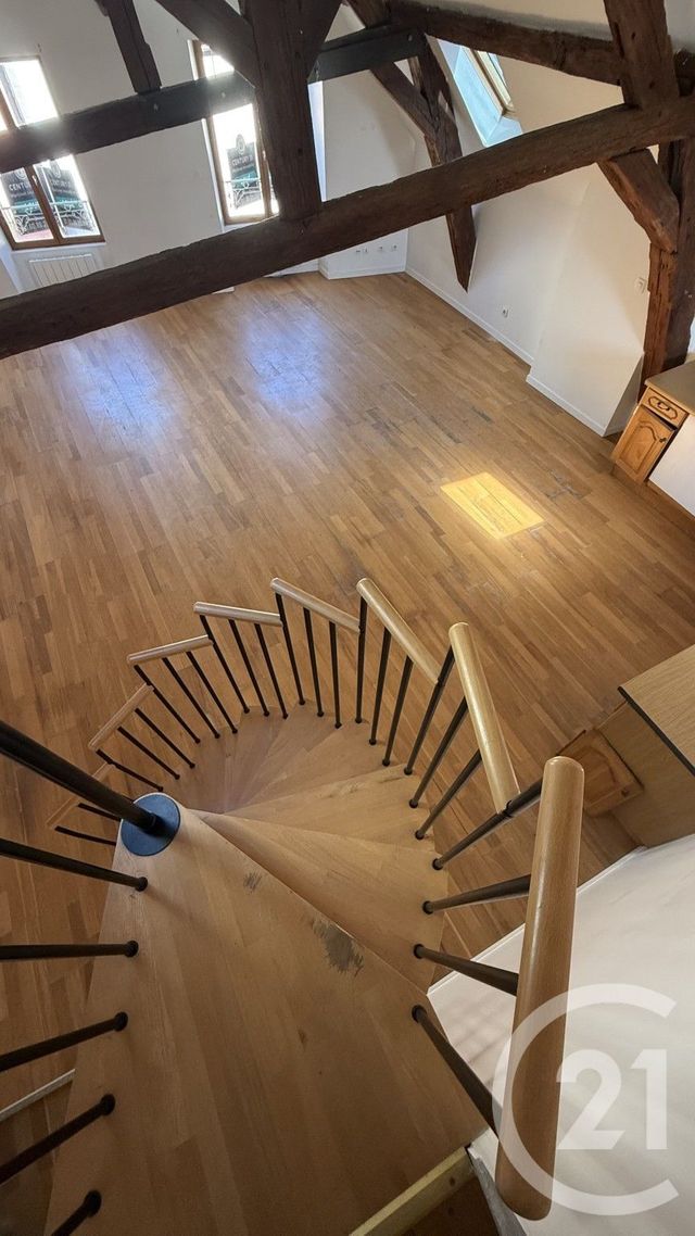 Appartement F1 &agrave; louer - 1 pi&egrave;ce - 53,27 m2 - Corbeil Essonnes - 91 - ILE-DE-FRANCE