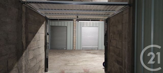 Parking &agrave; louer - 15 m2 - Corbeil Essonnes - 91 - ILE-DE-FRANCE